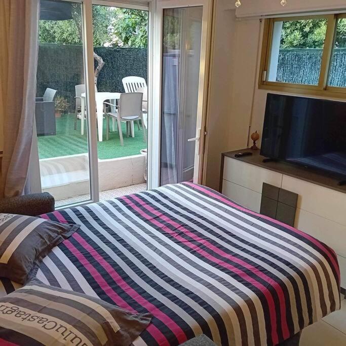 Studio Cosy Terrasse Front Mer Cagnes-sur-Mer Dış mekan fotoğraf